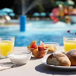 Mare Pineta Resort 3*
