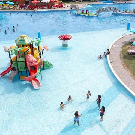 Mare Pineta Resort 3*