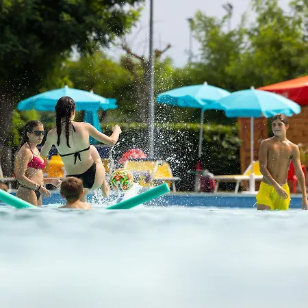 Mare Pineta Resort Casal Borsetti