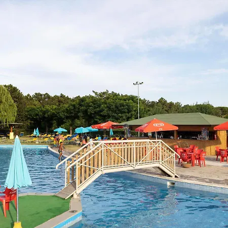 Mare Pineta كاسال بورسيتي