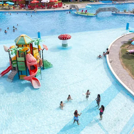 Mare Pineta Resort 3*