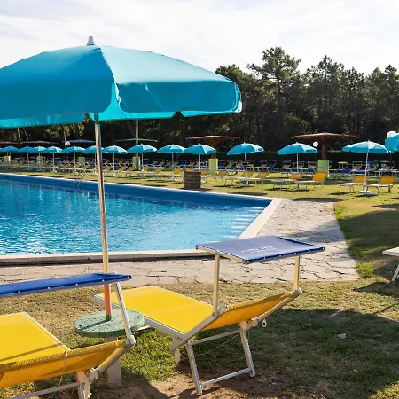 Mare Pineta Resort 3*